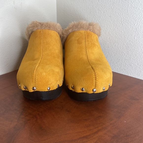 NWOT Charles David Limited Platform Suede Clog, Mustard Yellow, size 41 - Picture 8 of 15